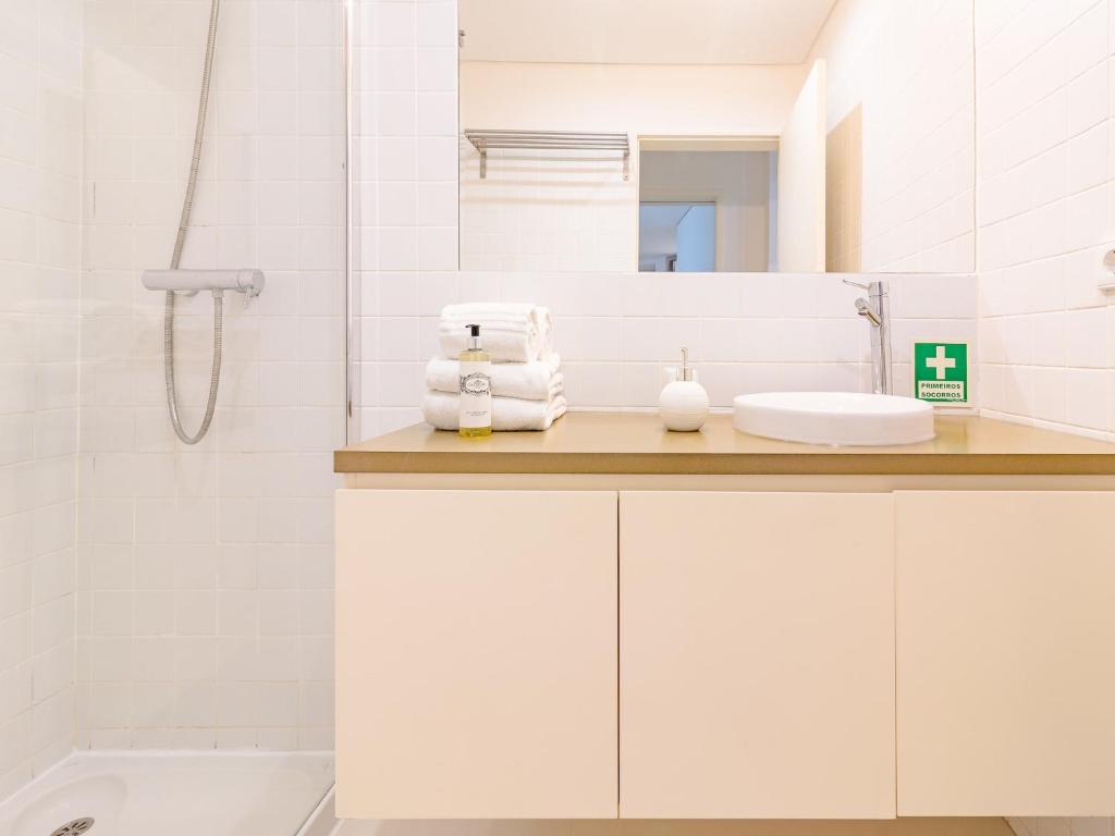 1-bedroom apartment in Porto's heart photo 3