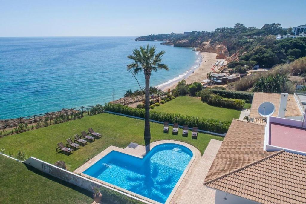 Villa Casa Amendoeiras by LovelyStay — photo 1