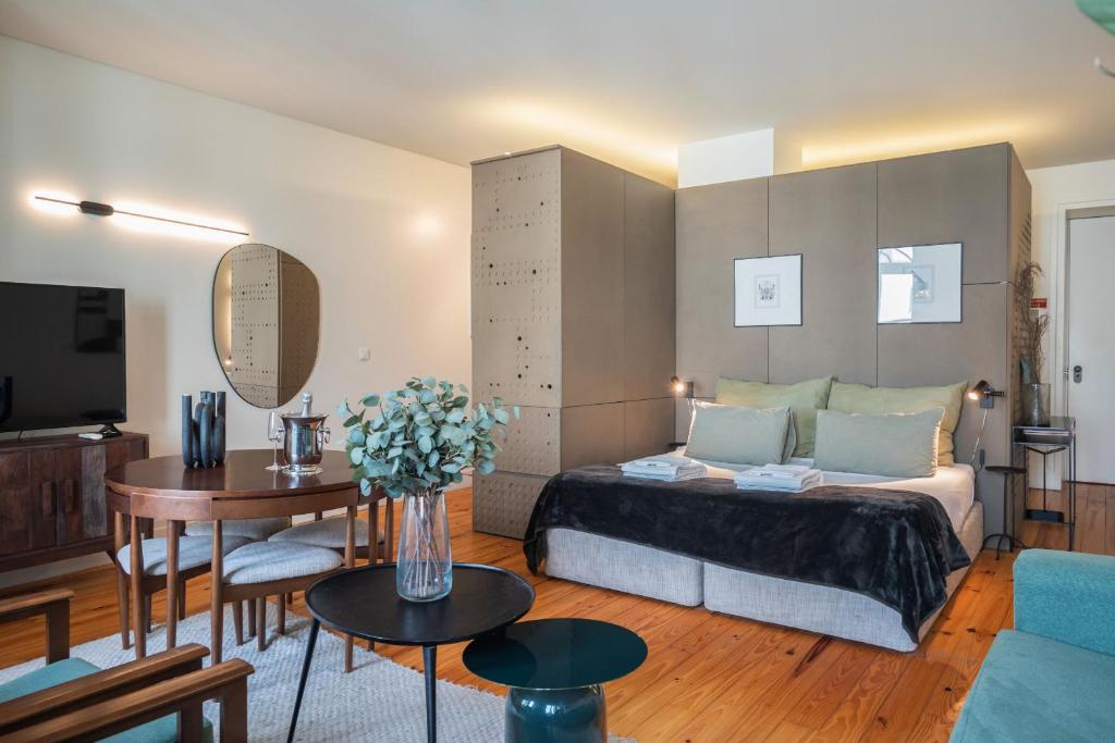 The Luxe Cube Apartment photo 2