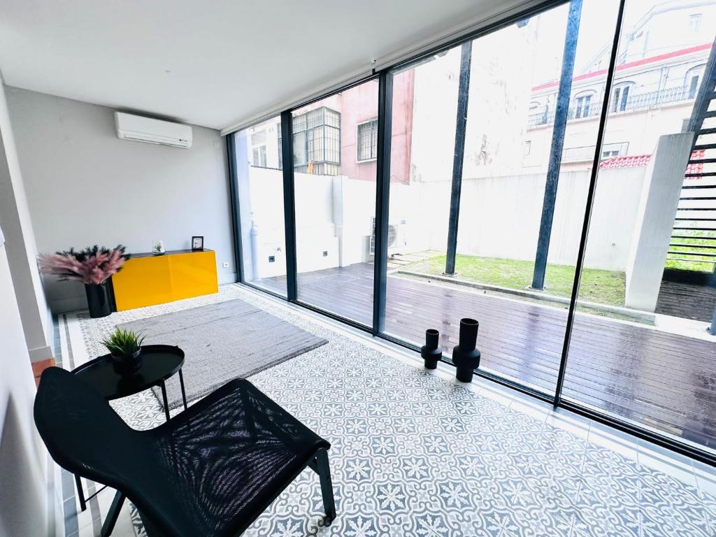 The Eça de Queiroz House - NO CV E - Flat B - Central Three-Bedroom Apartment — photo 1