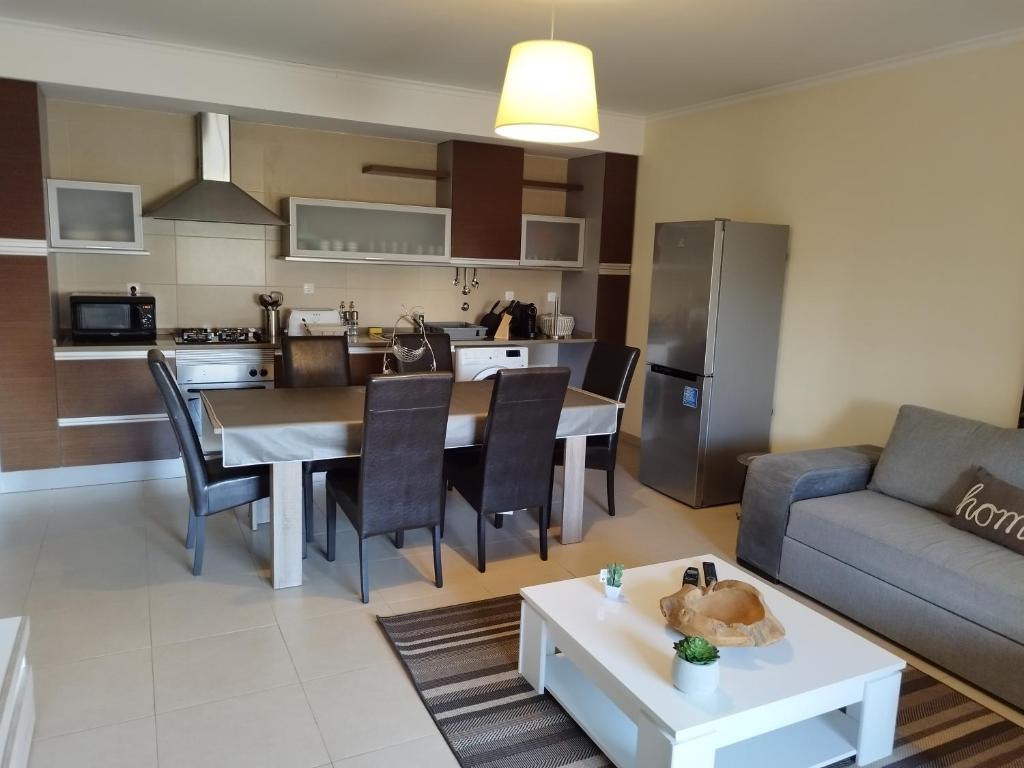 T2 Novo Alto do Quintão — photo 1