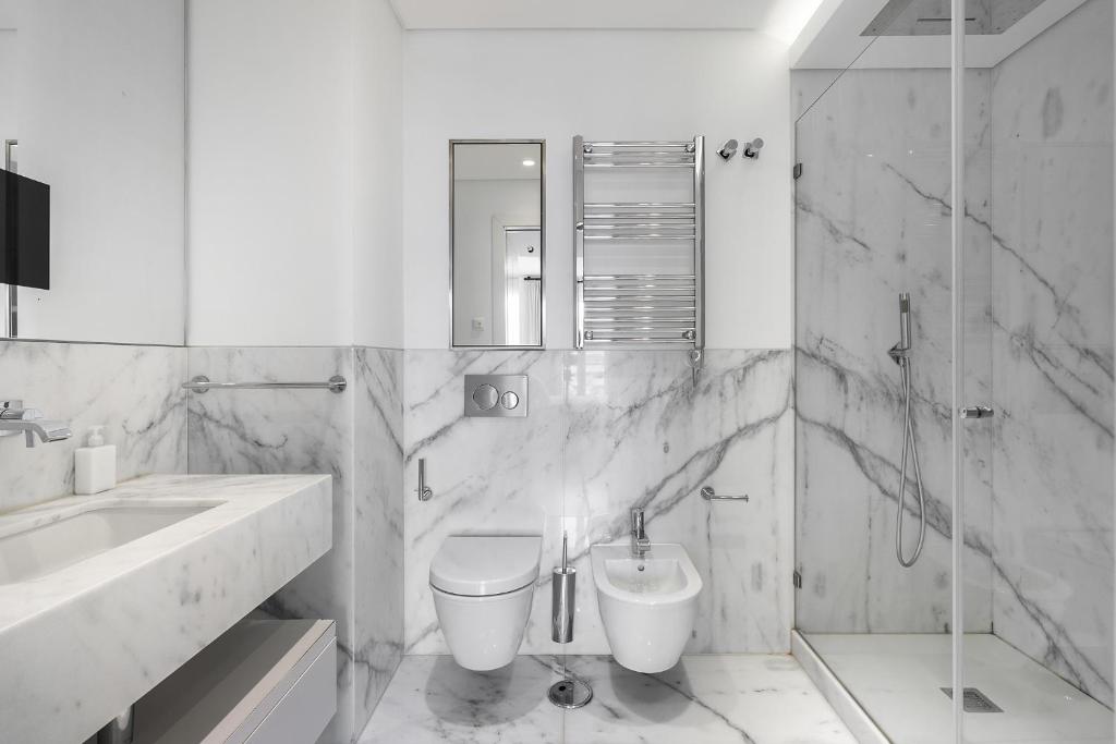 WHome Urban Retreat: Downtown Luxury photo 3