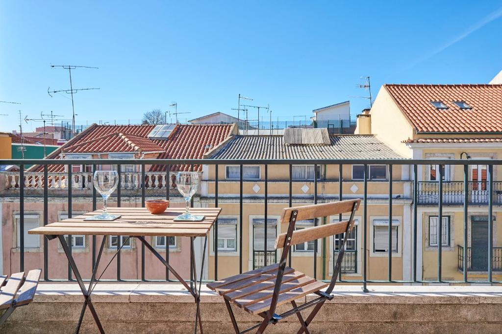Terrace With River View — photo 1