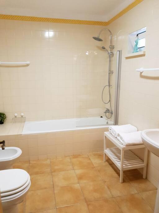 Entire flat 70sq m at Luz just 400m beach distance photo 3
