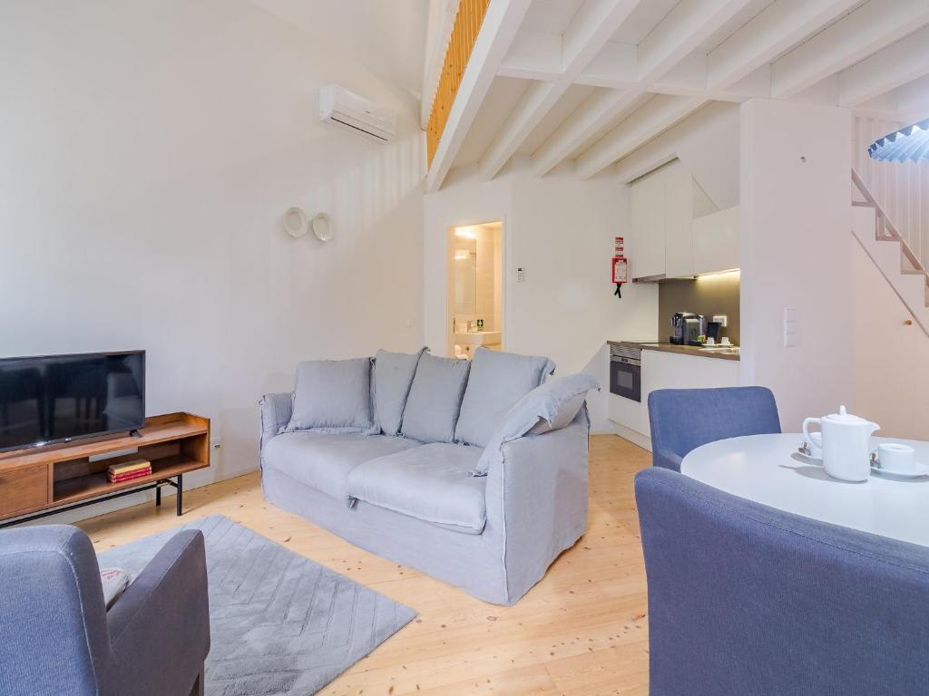 Spacious 2-Bedroom Retreat in Porto — photo 1