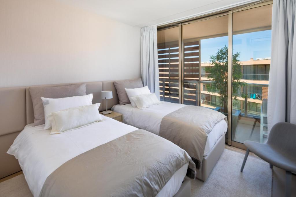 the Quest - Luxury Beach Apartment photo 2