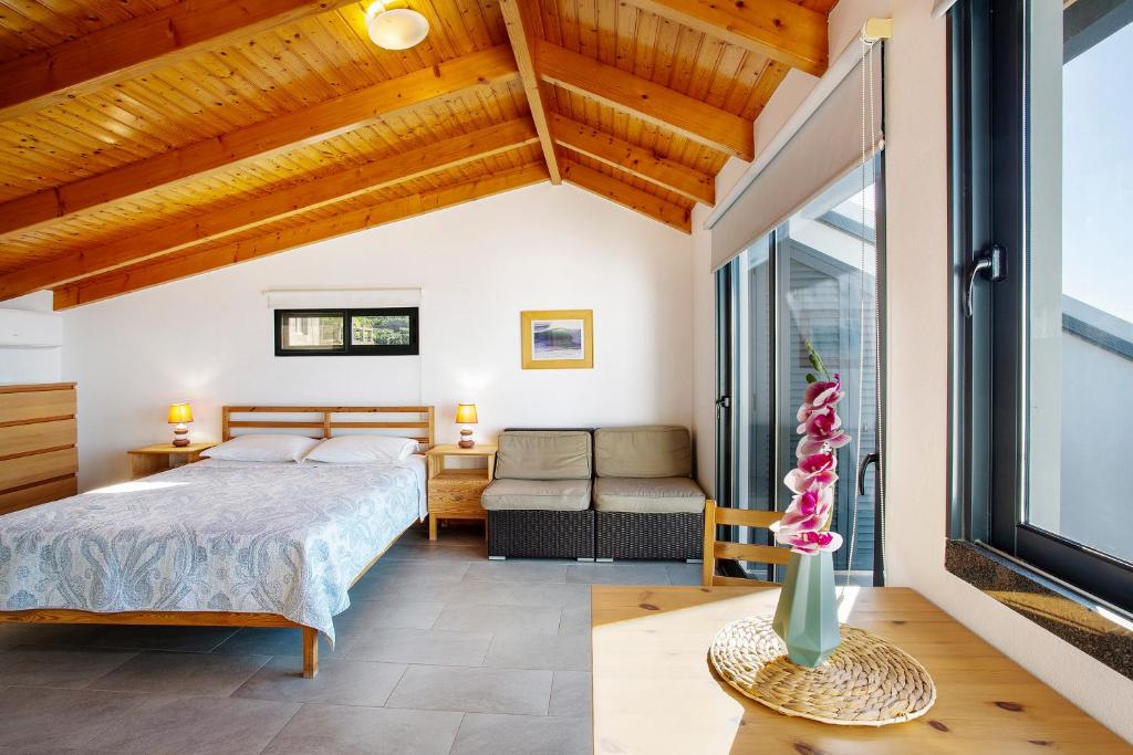 The Wave House - Oceanfront photo 2