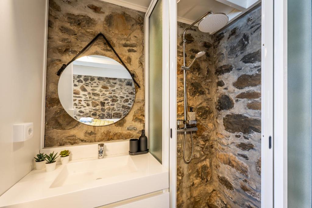Social Lodge Galinho House - Sea View - Calheta photo 3