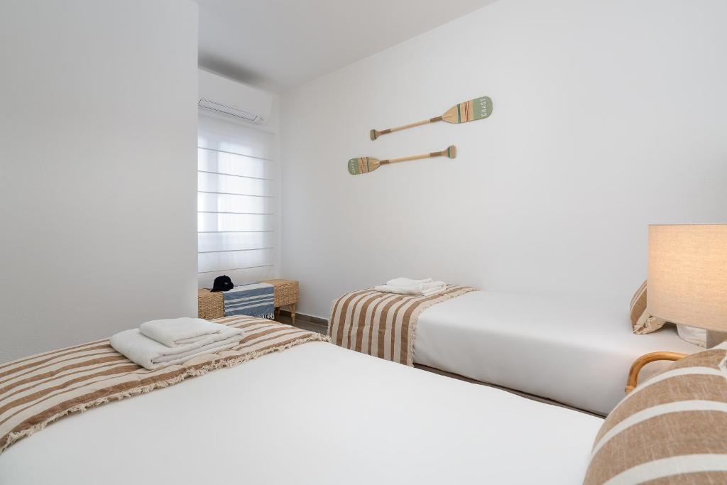 Amazing Sea View w/ 2 Bdr Ideal 4 Families w/ WiFi photo 2