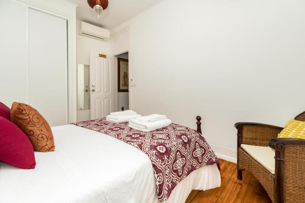 Exotic M2 R2 - Comfortable Classy Double Room with Shared Bath photo 2