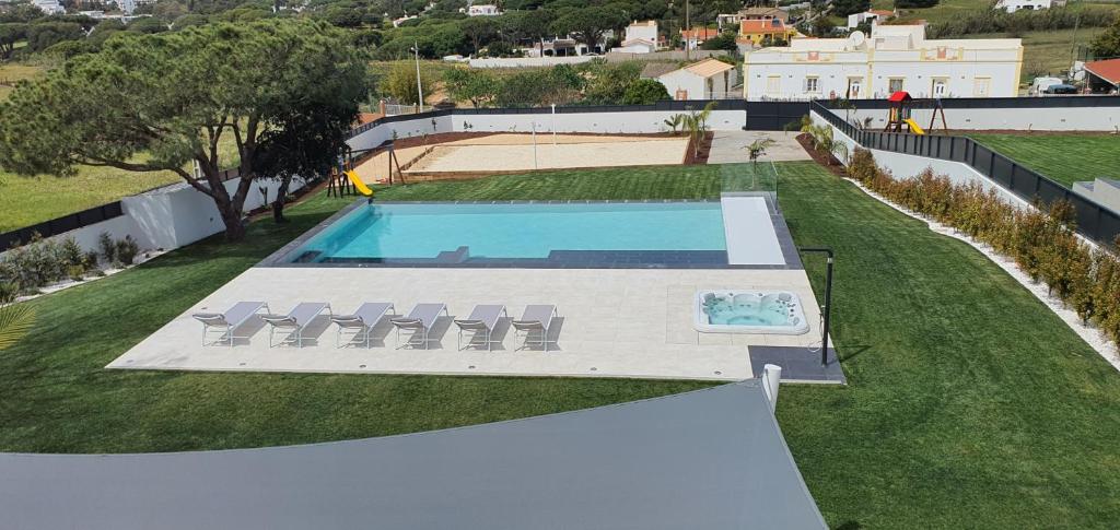 Sky Villa by Laranjal Rentals photo 3