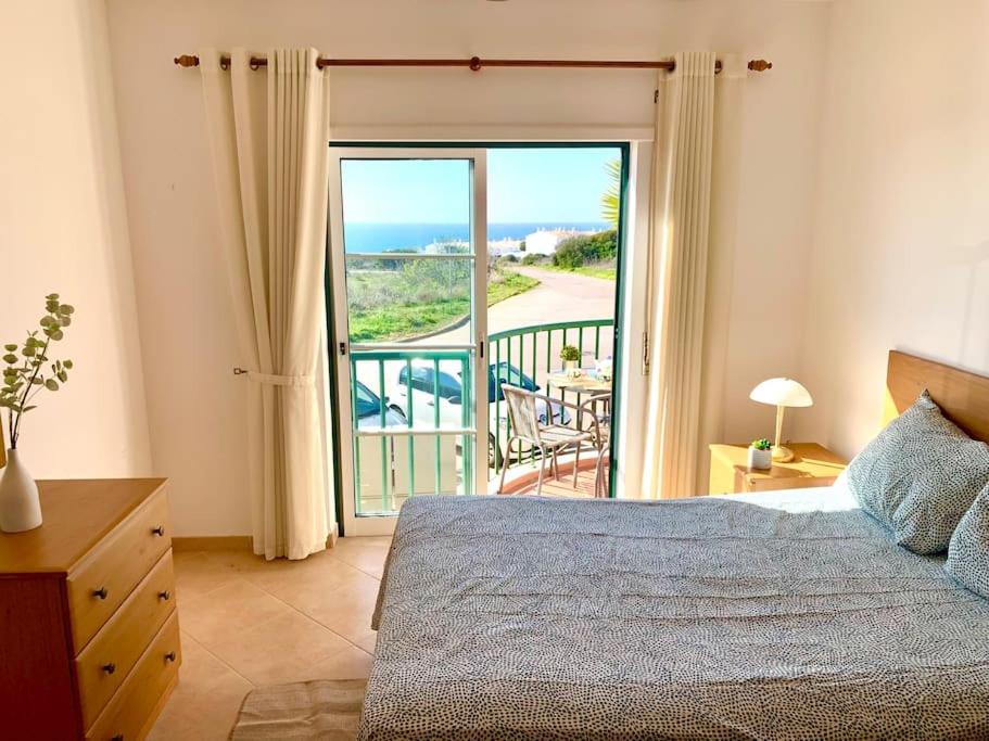 Casa Da luz 5 - sea view 2 bedrooms apt photo 2