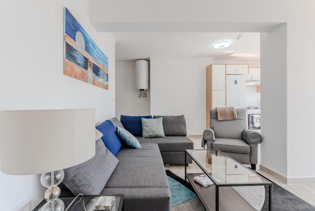 Sea Dunes Apt - 3 BR with sea view photo 3