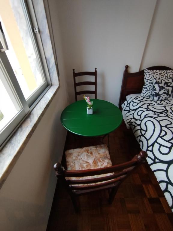 Room place to stay in Lisbon photo 2