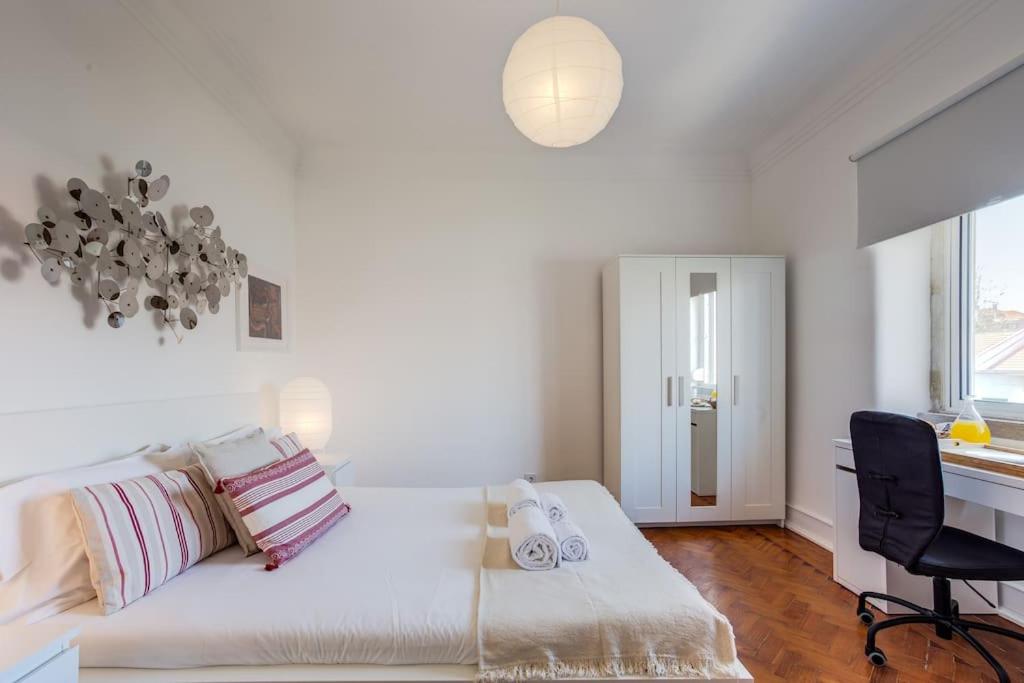 Spacious Tailor Made Flat in Areeiro — photo 1