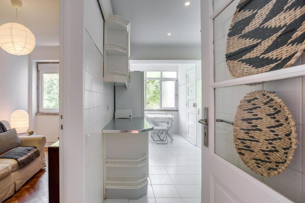 Spacious Tailor Made Flat in Areeiro photo 3