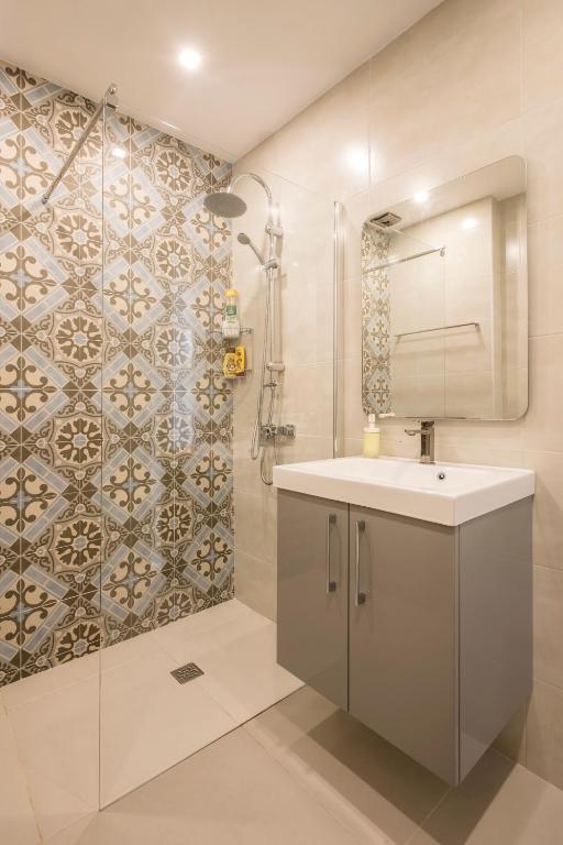 Beautiful Seaview 2 Bedroom Apartment photo 3