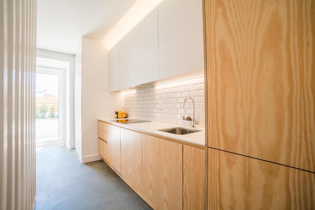 Wood Wall & Garden Apartment photo 3