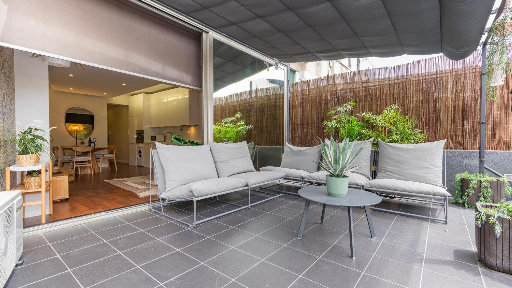 Saldanha Terrace by LovelyStay — photo 1