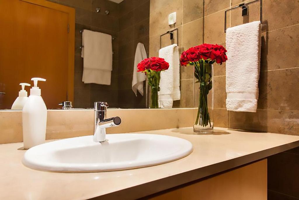 Finest Rentals - Expo Riverside photo 3