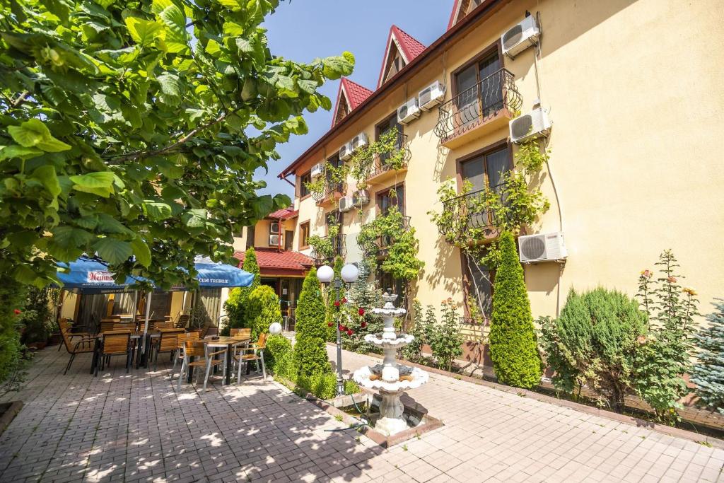 Hotel SYM — photo 1