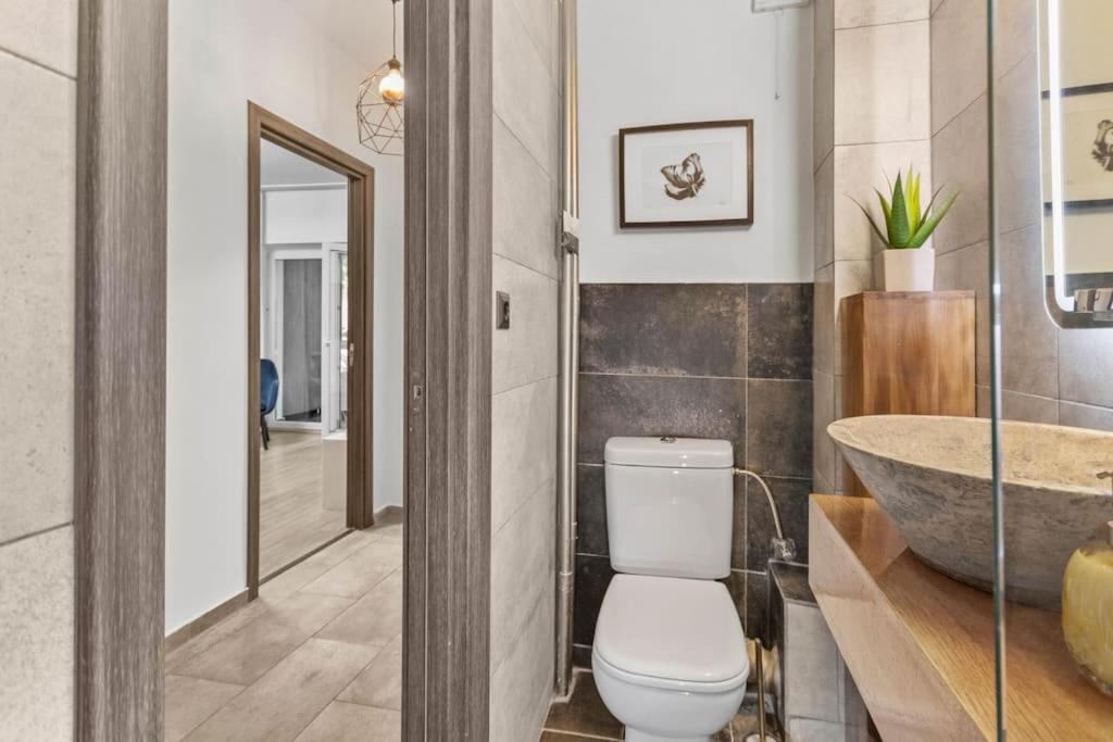 Heart of Bucharest #Victoriei photo 3