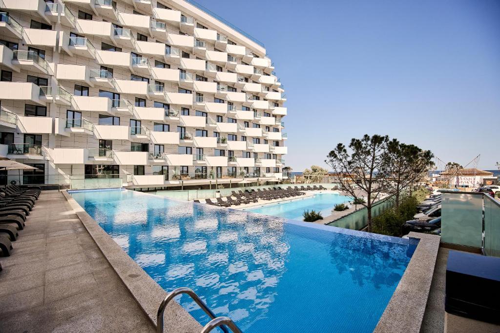 Scorpios in Infinity Pool & Spa Resort photo 3