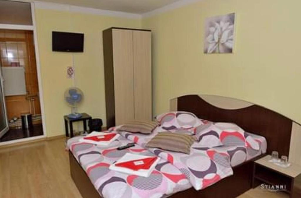 Alex Home photo 3
