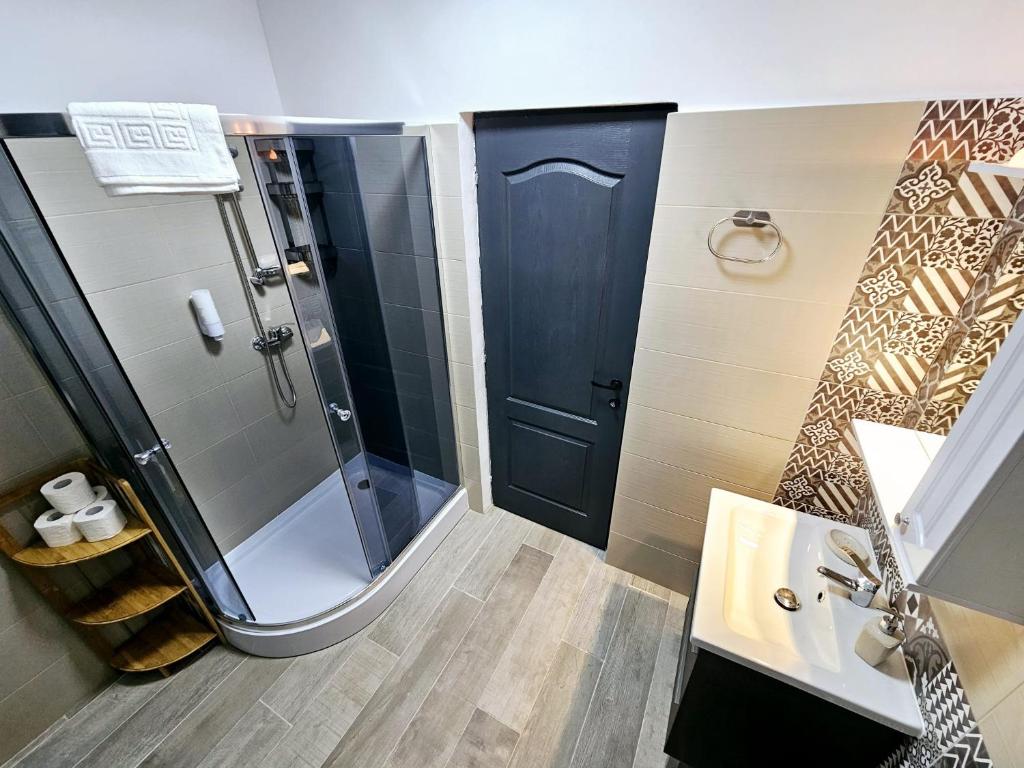 Triple room with Balcony Transalpina Ski Resort - TRI2 photo 3