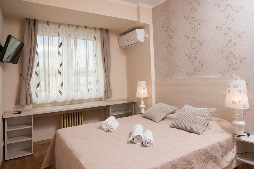 Central Luxury Flat with Terrace - Adela Accommodation - Ideal for long stays photo 2