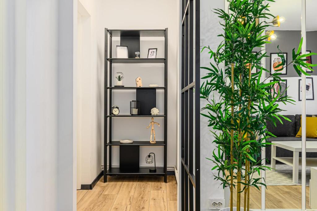 Travelers Hideout - Central Apartment photo 3