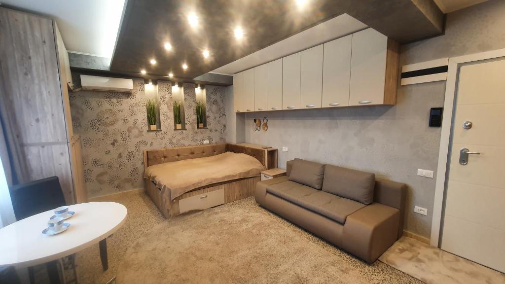 TOMIS Studio 4B — photo 1