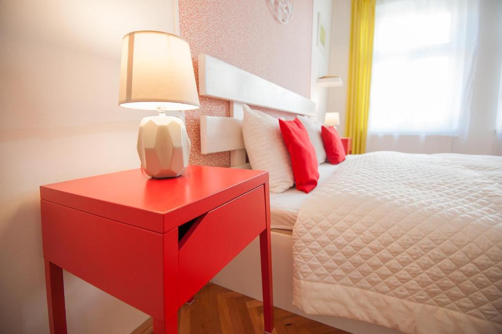Spacious Stylish Apartment in Old Town — photo 1