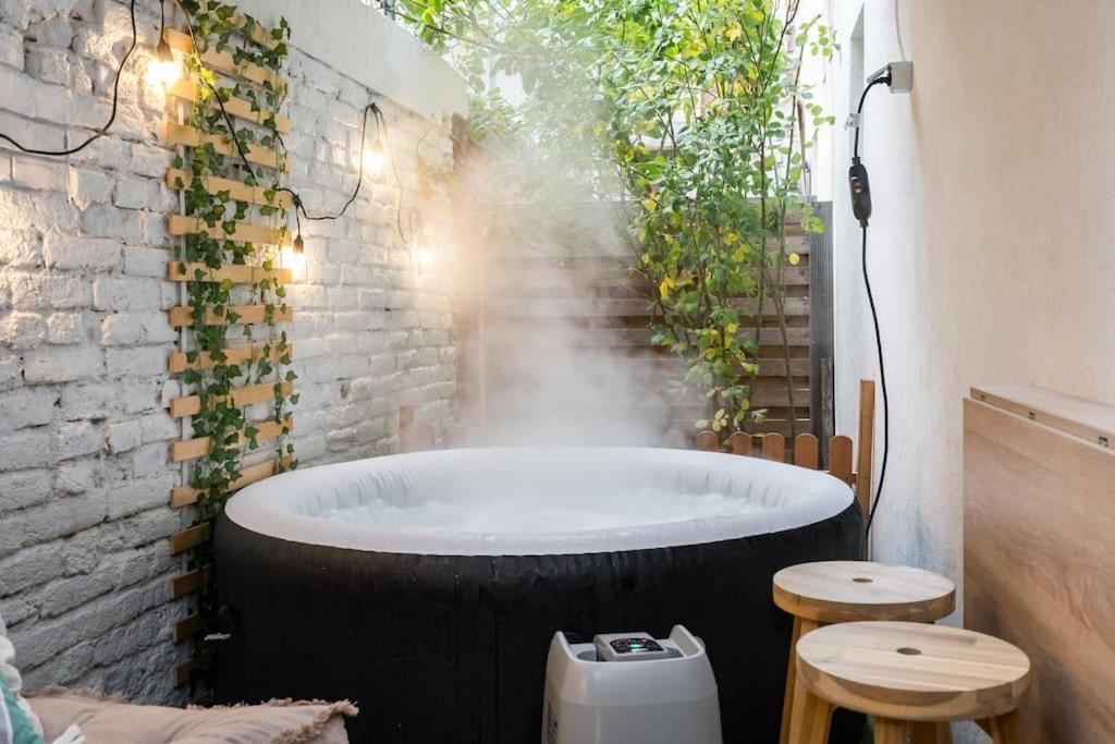Downtown Urban Spot Jacuzzi&Cinema Universitate photo 3