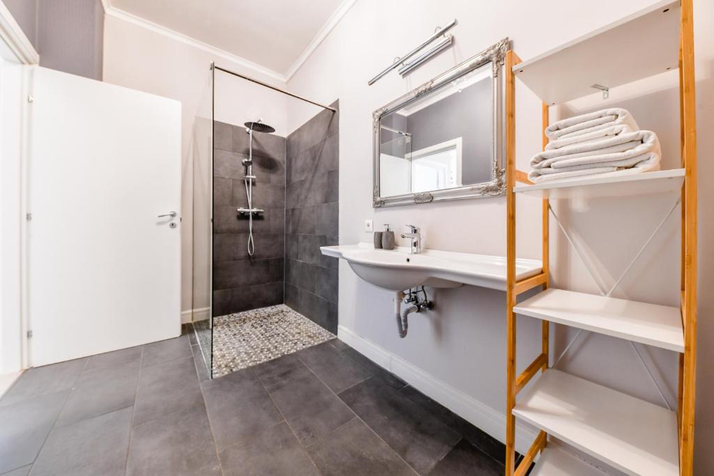 Stylish Ground Floor Apartment photo 3