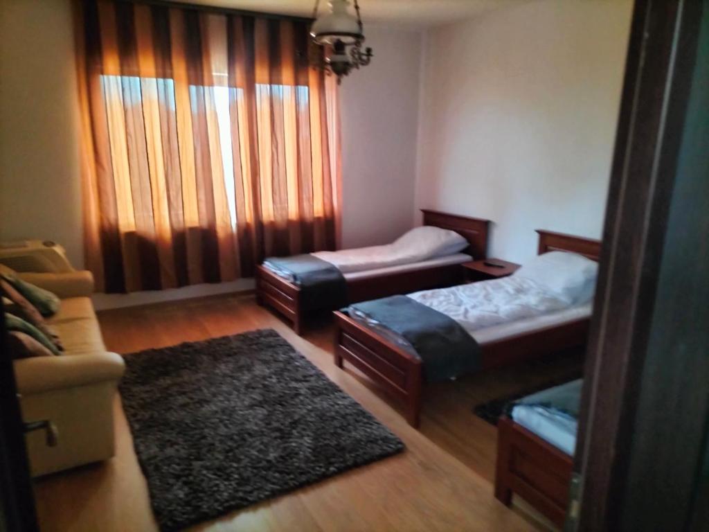Safrany kulcsoshaz photo 2