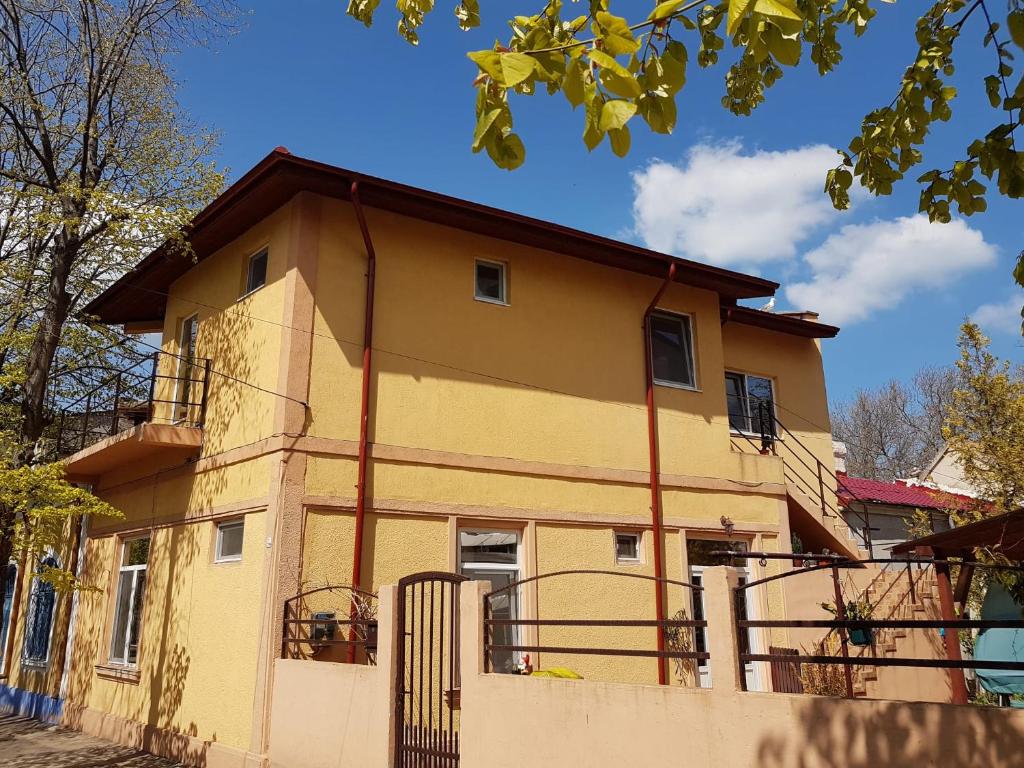 Sasha's Place — photo 1