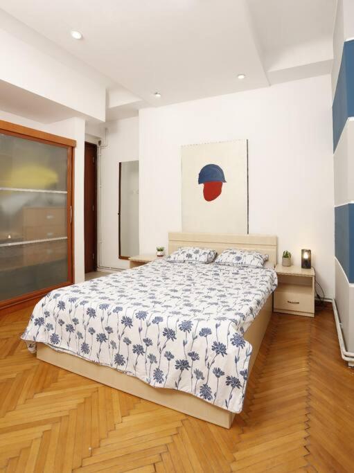 1 bdrm apartment in city center photo 2