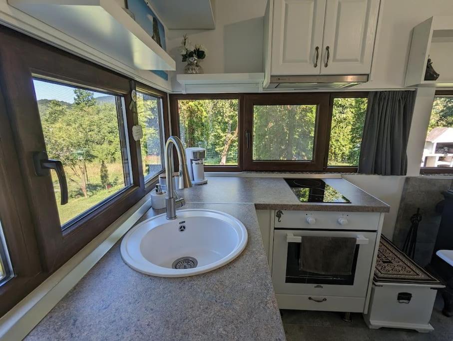 Wooden House Apuseni Tiny Retreat Hot Tub & Mountaun wiew photo 3