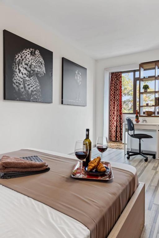 Tell - Cozy Quiet Studio