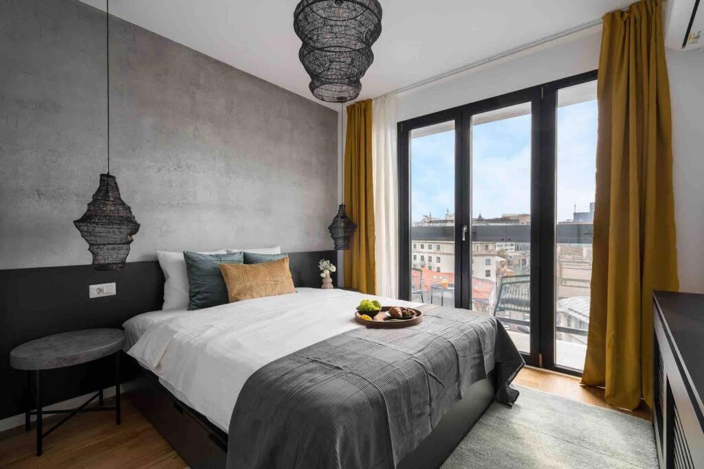 Superb Views 2BR Flat + Balcony photo 2