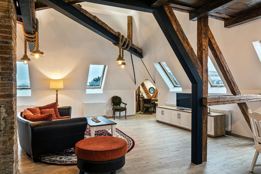 The Bricks 1903 Lofts - Central Bistrita photo 2