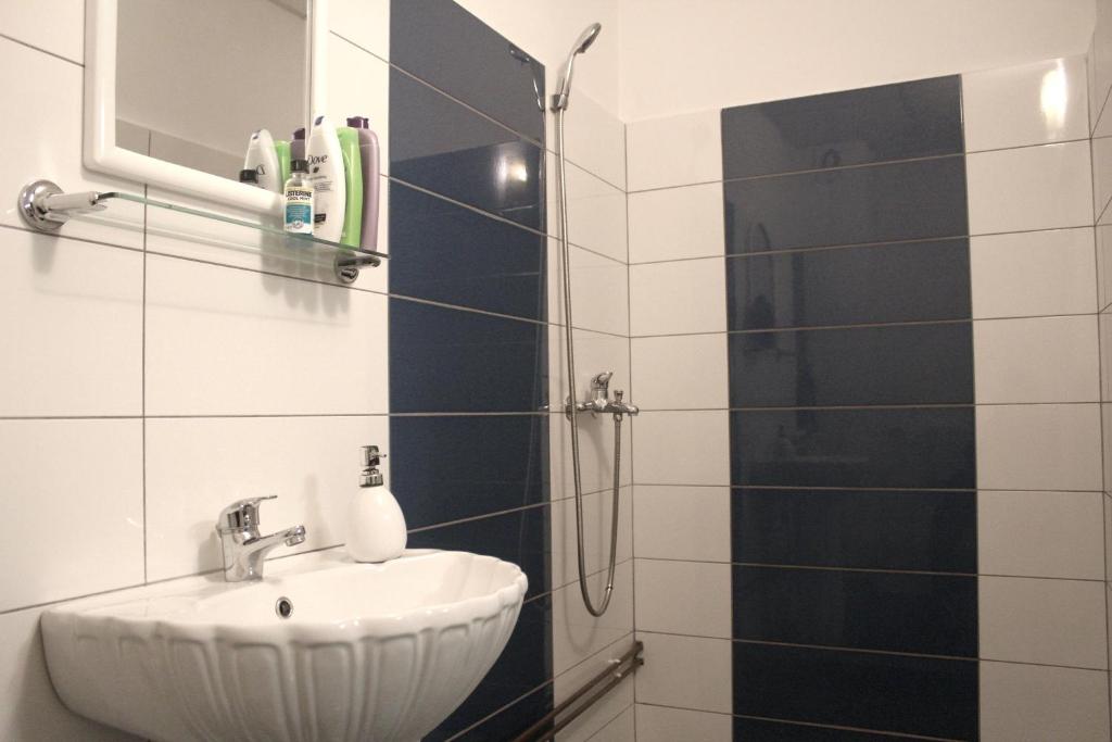 YOX apartment 4 photo 3