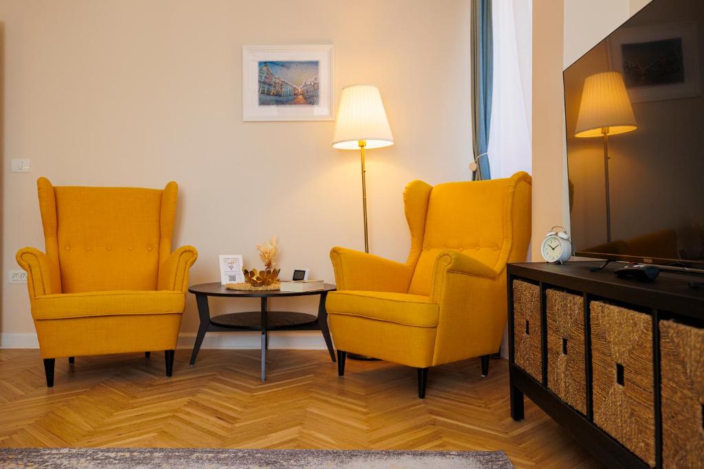Stunning 2BR Old City View photo 3