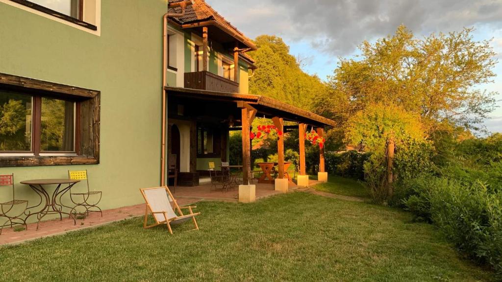Szejke Villa — photo 1