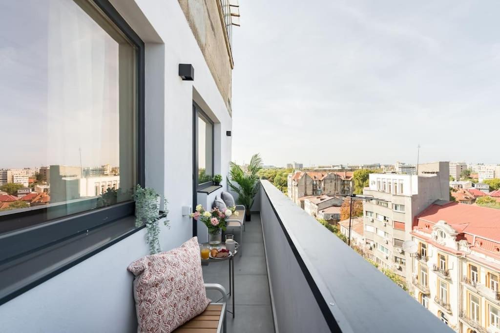 Stunning Views 3BR Sunny Flat - Amazing Terrace — photo 1