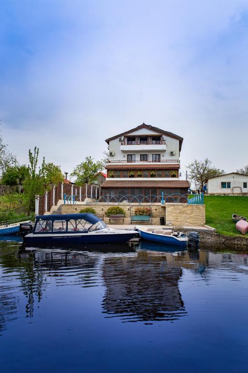 Pensiunea Pestisorul — photo 1