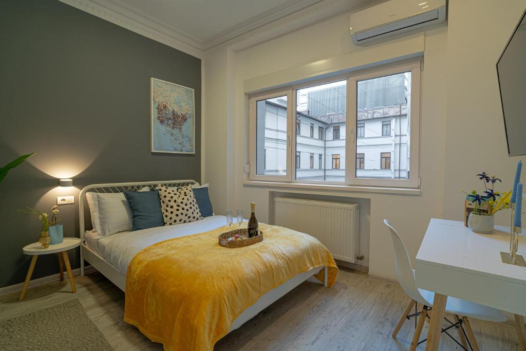 4BR Sanctuary Near Cismigiu Park & Piata Universitatii photo 2