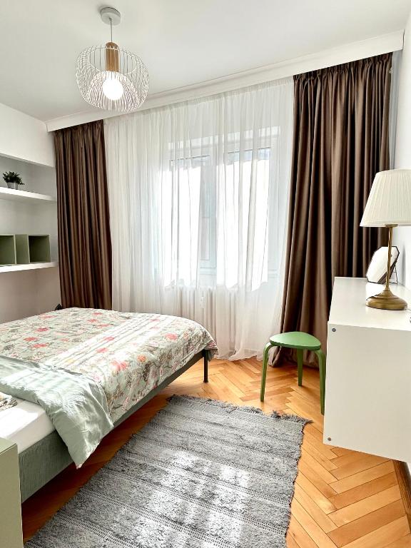 Parliament Central Apartment photo 2