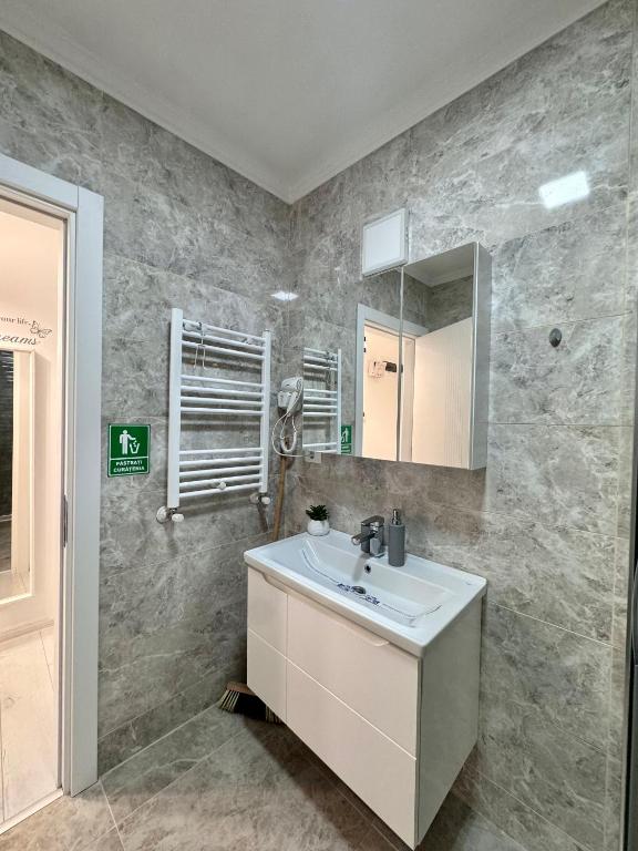 Lamera - Solid Butoaie Apartamente si studiouri cu parcare si vedere la lac si mare photo 3
